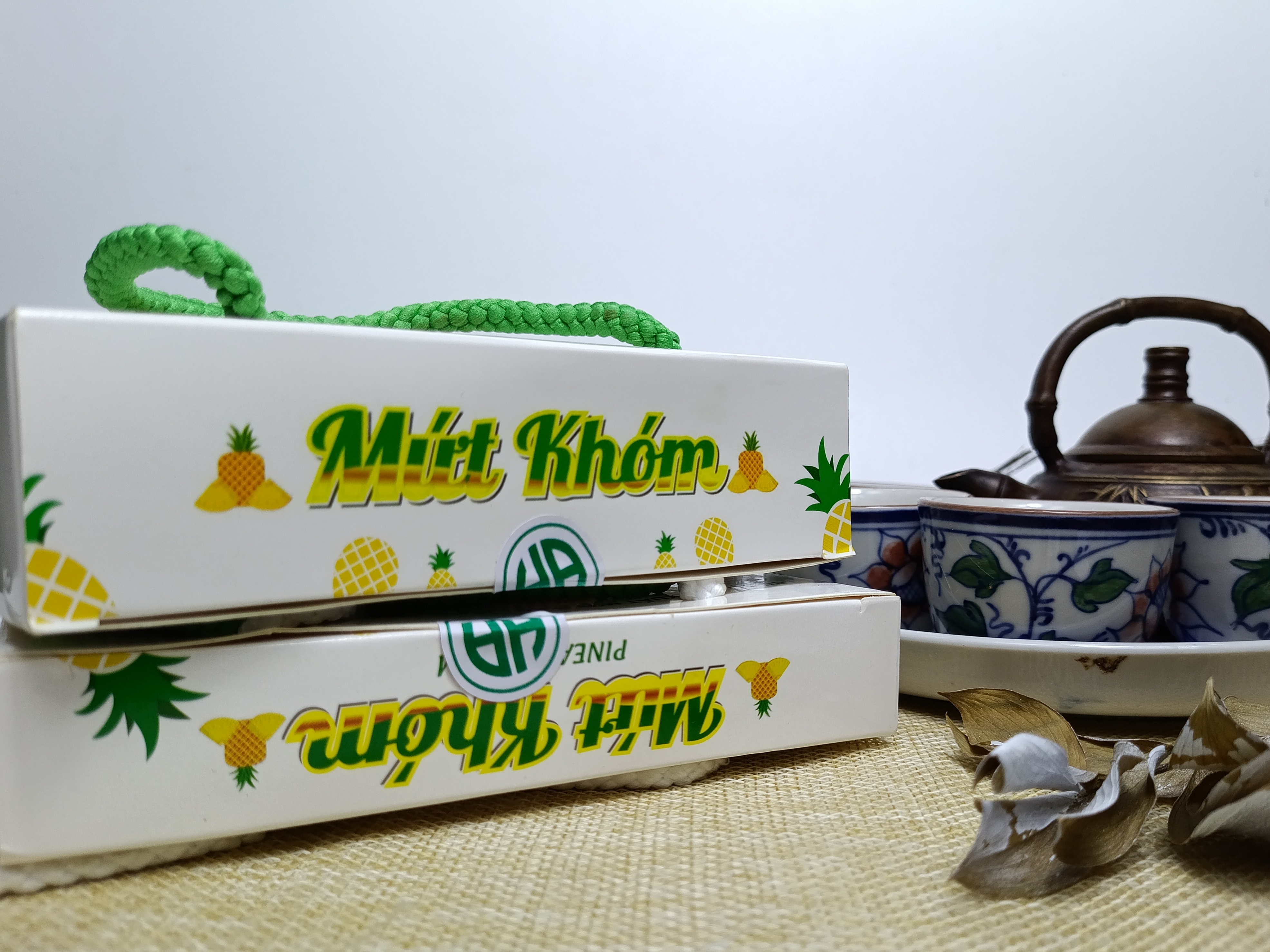 Mứt khóm Thiện Trung